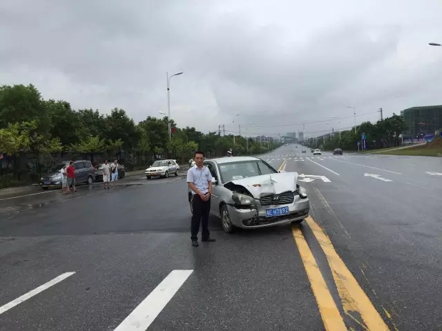 邵陽(yáng)天嬌國(guó)際汽車(chē)城,邵陽(yáng)北京現(xiàn)代,邵陽(yáng)鈑噴