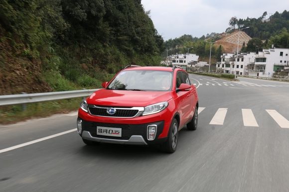 車窗怎么開省油又涼快？這些竅門送你秀操作！